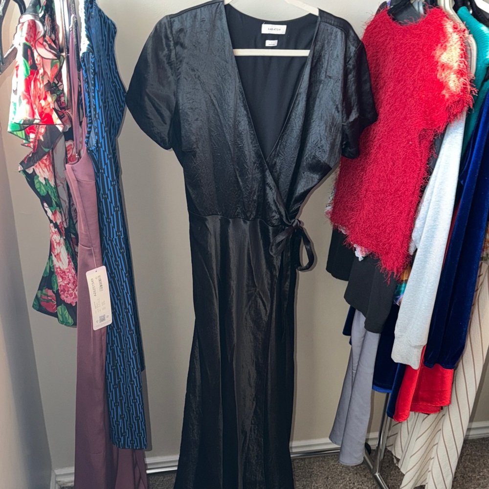 Babaton Black Satin Wrap Maxi with Short Sleeves Vara